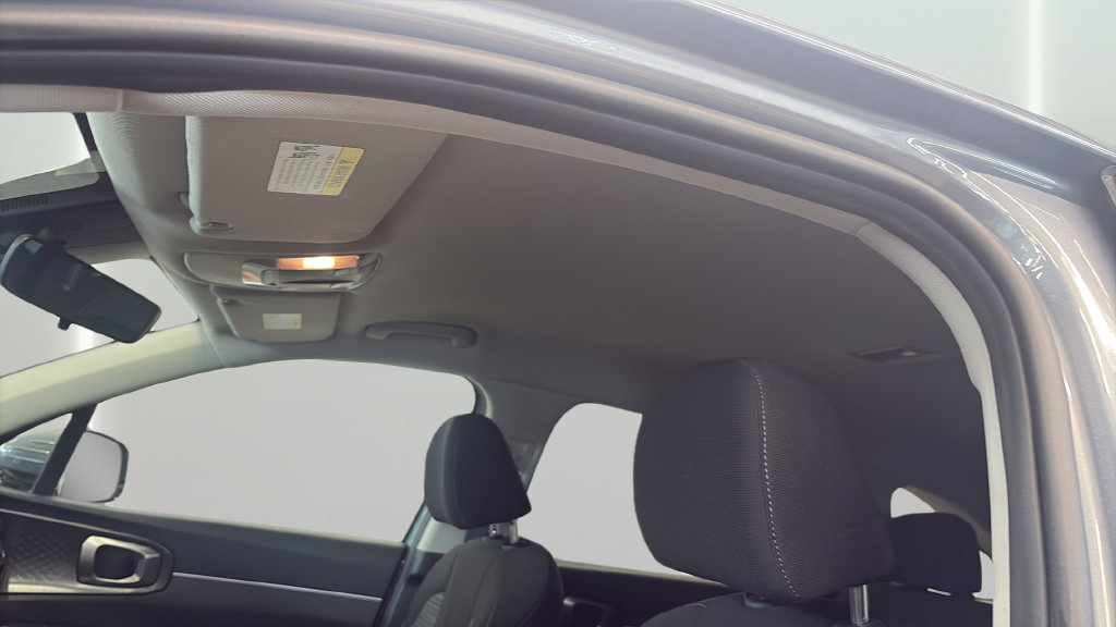 Certified 2023 Kia Sorento LX AWD/4WD image 18