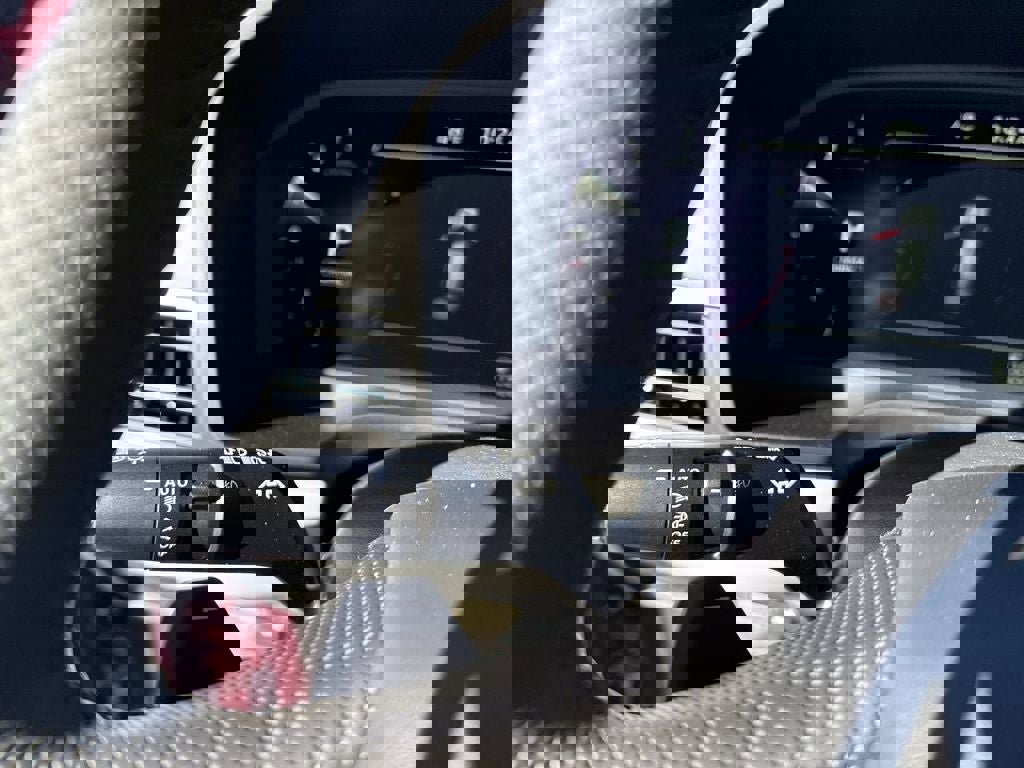 New 2025 Mitsubishi Outlander SE image 22