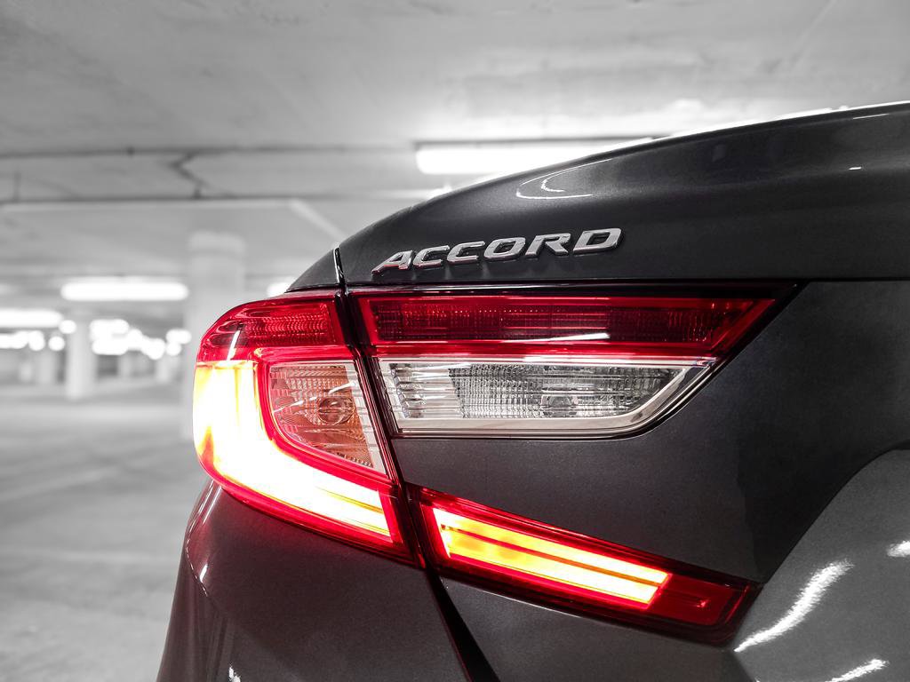Used 2021 Honda Accord Touring image 9