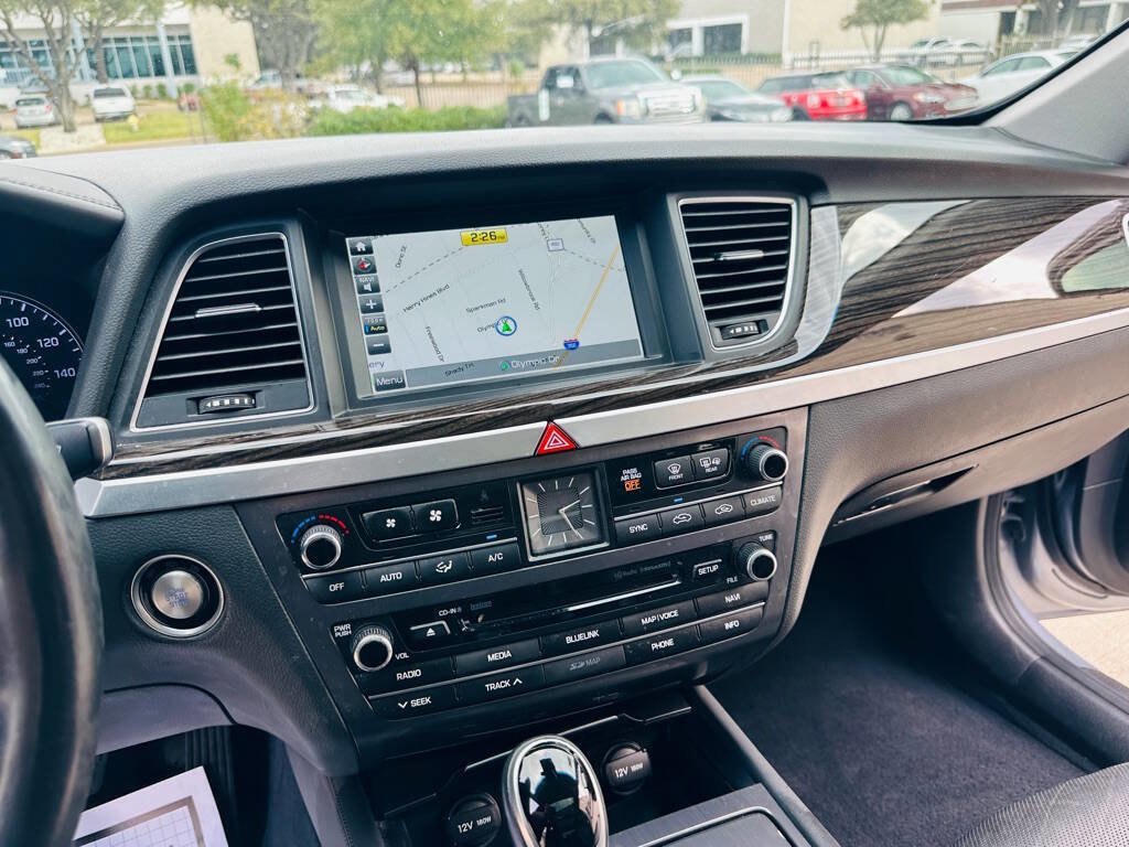 Used 2015 Hyundai Genesis 3.8 w/ Option Group 03 image 16