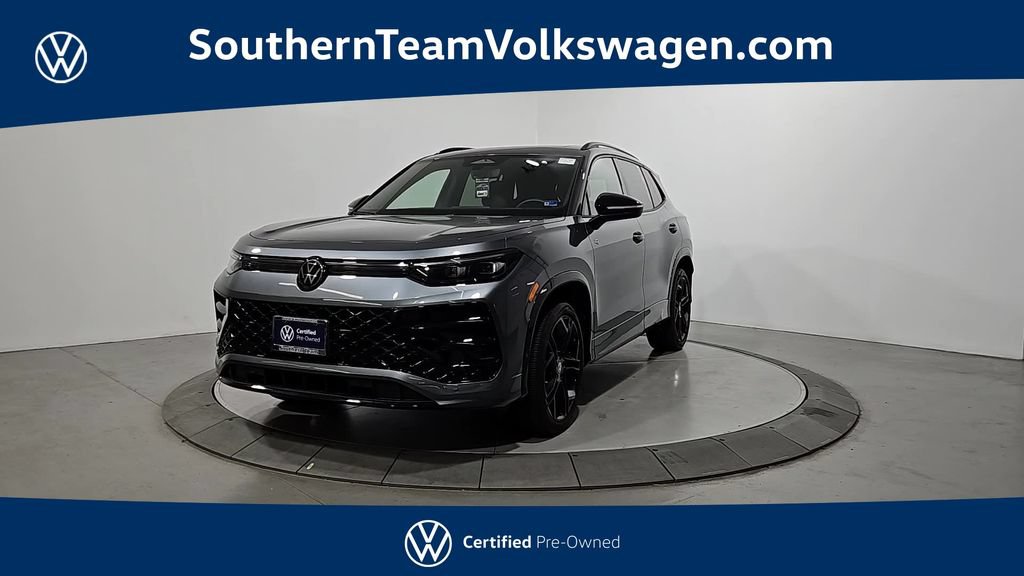 Certified 2025 Volkswagen Tiguan SE R-Line AWD/4WD image 1