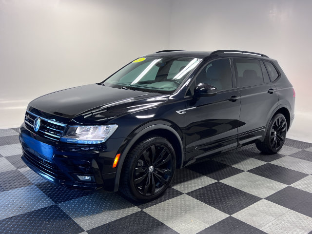 Certified 2021 Volkswagen Tiguan SE R-Line FWD image 3