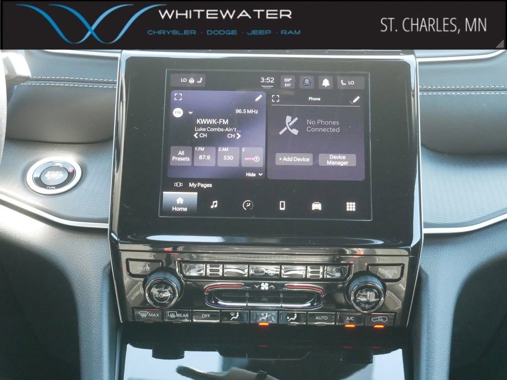 New 2025 Jeep Grand Cherokee L Altitude image 10