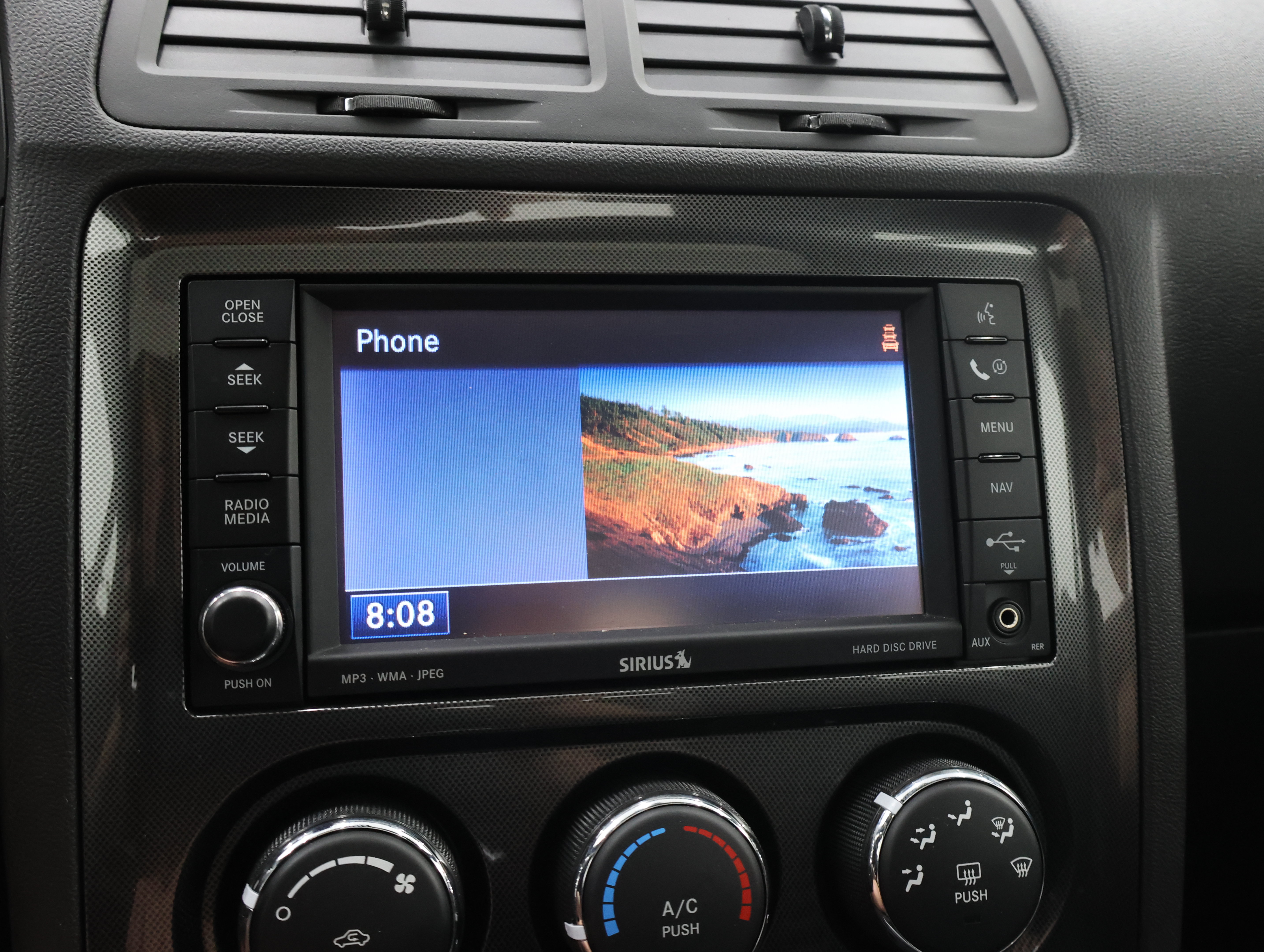 Used 2010 Dodge Challenger R/T RWD image 34