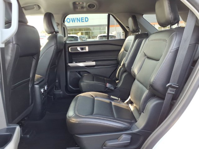 Certified 2021 Ford Explorer XLT w/ Equipment Group 202A AWD/4WD image 9