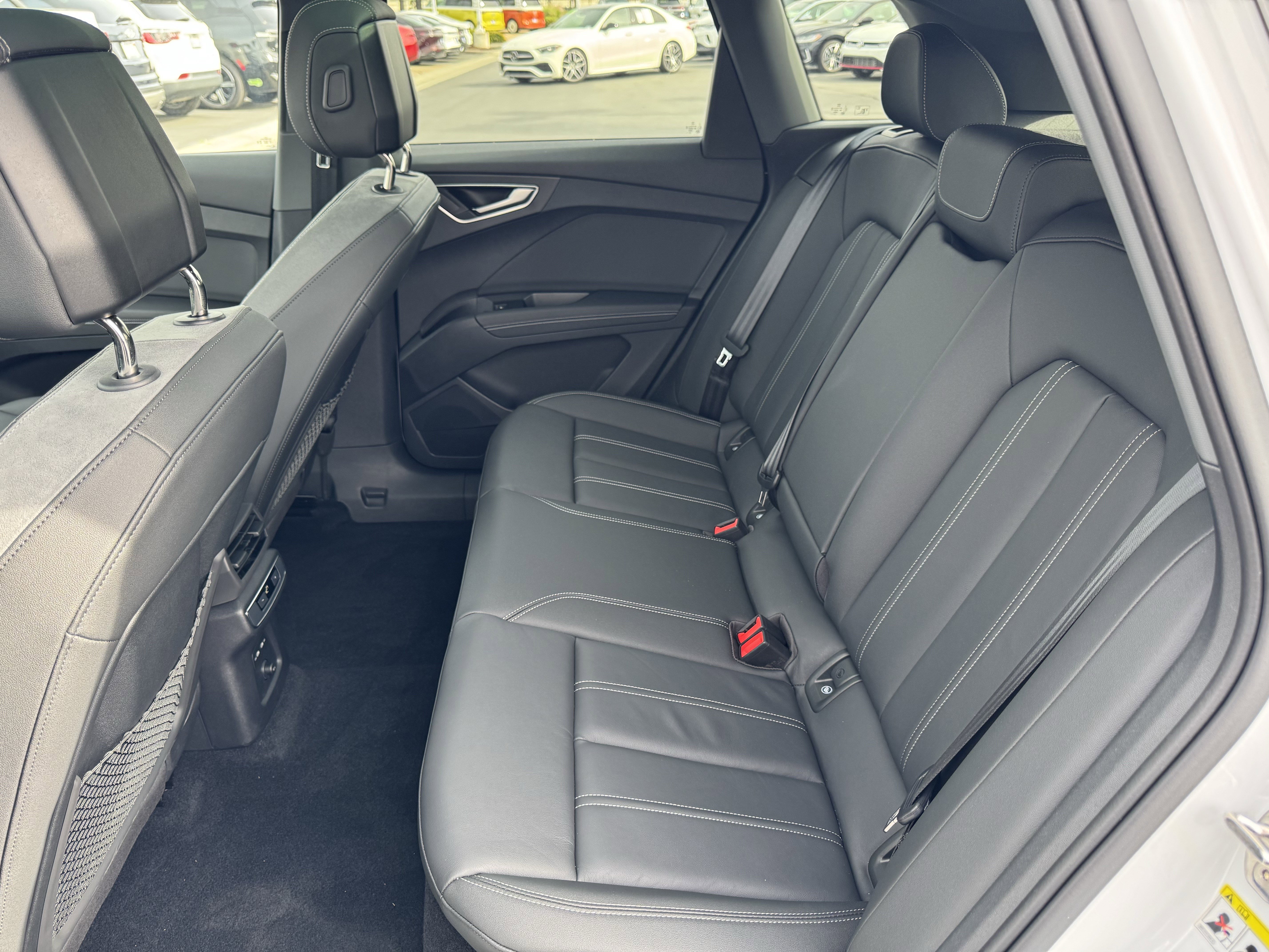 Used 2024 Audi Q4 e-tron Premium w/ Convenience Package image 32