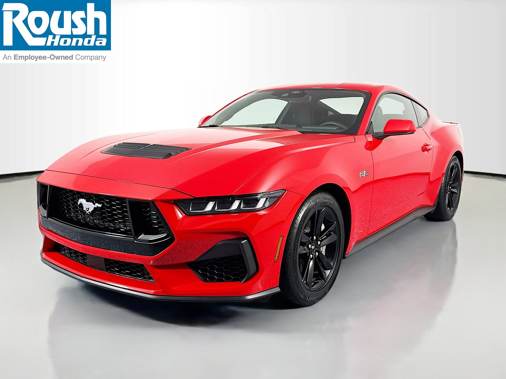 Used 2025 Ford Mustang GT image 1