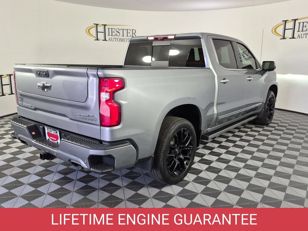 Used 2025 Chevrolet Silverado 1500 High Country AWD/4WD image 4