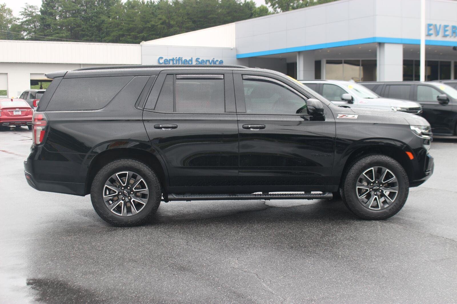 Used 2024 Chevrolet Tahoe Z71 w/ Luxury Package AWD/4WD image 8