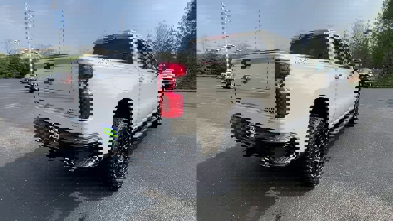 New 2026 Chevrolet Silverado 1500 Custom Trail Boss w/ LPO, Dark Essentials Package image 8