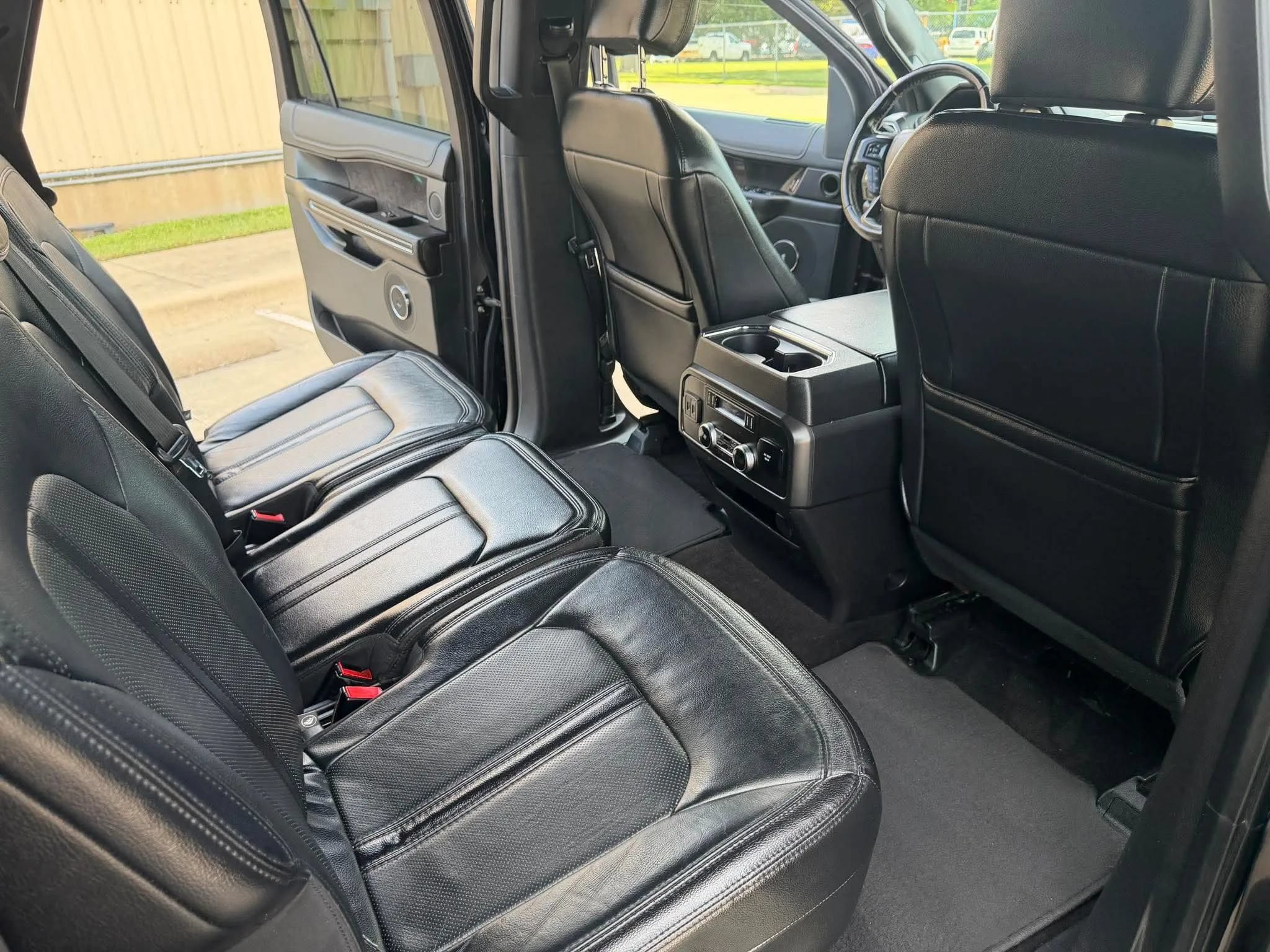 Used 2019 Ford Expedition Max Limited RWD image 23