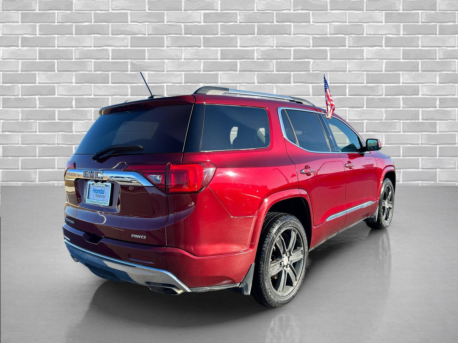 Used 2018 GMC Acadia Denali w/ Technology Package image 5