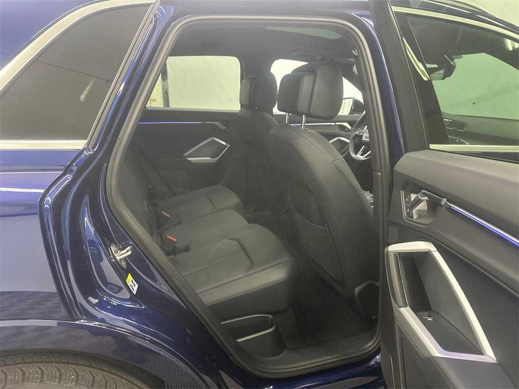 Used 2024 Audi Q3 2.0T Premium Plus image 16