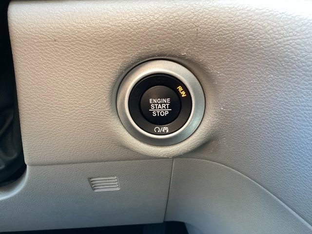 Used 2023 Chrysler Voyager LX image 26