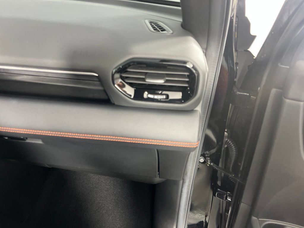 Certified 2025 Honda Pilot Sport image 10