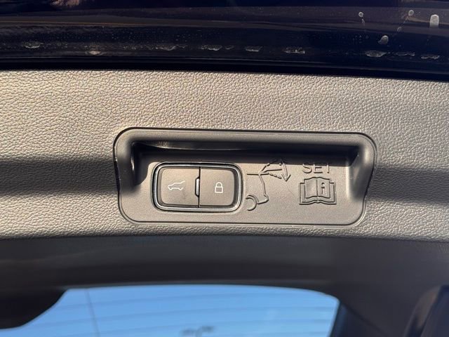 Used 2023 Ford Explorer XLT w/ Equipment Group 202A image 36