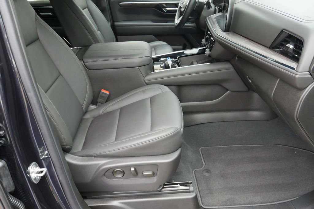 Used 2025 Chevrolet Tahoe LT w/ Comfort Package image 21