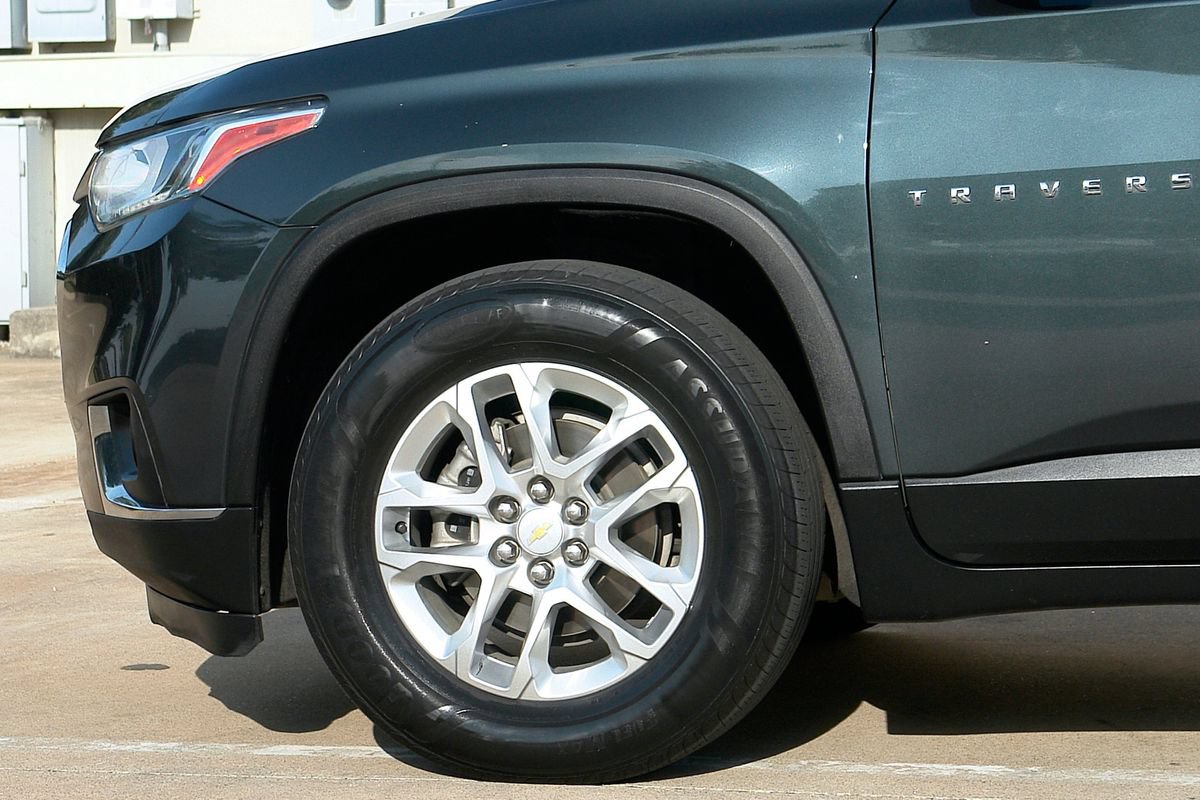 Used 2021 Chevrolet Traverse LT AWD/4WD image 26