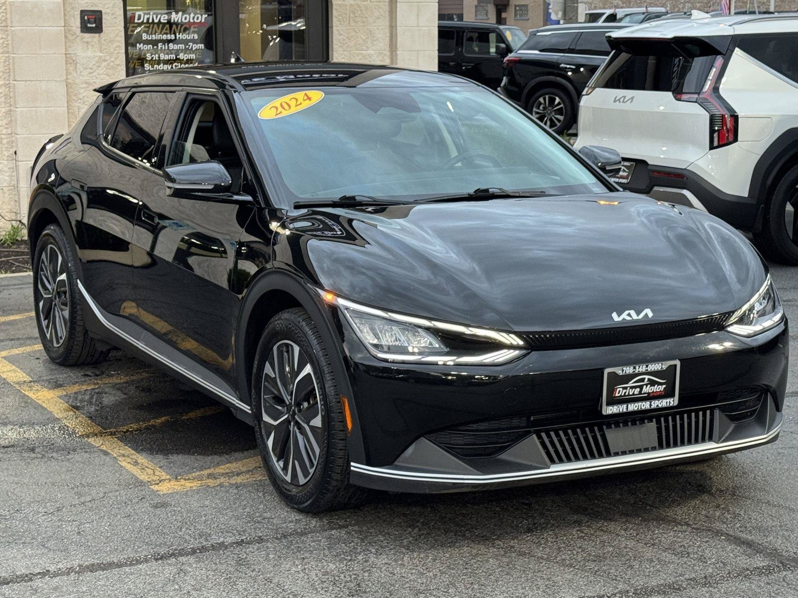Used 2024 Kia EV6 Light RWD image 12