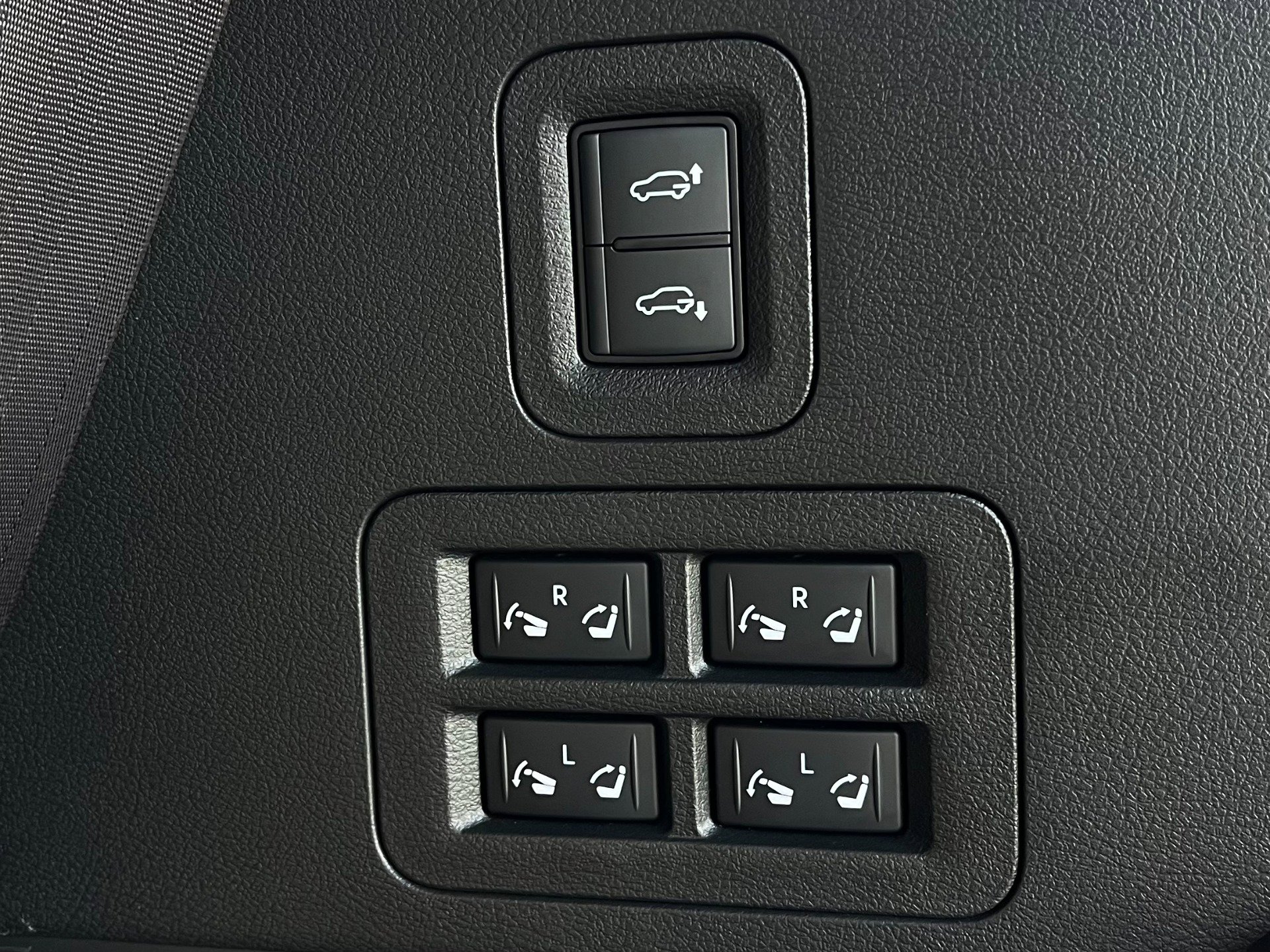 Used 2026 INFINITI QX80 Autograph w/ Premium Cargo Package image 33