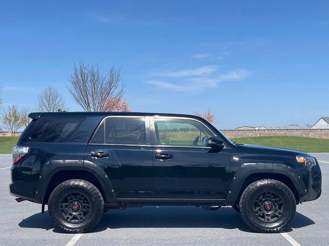 Used 2016 Toyota 4Runner SR5 Premium image 7