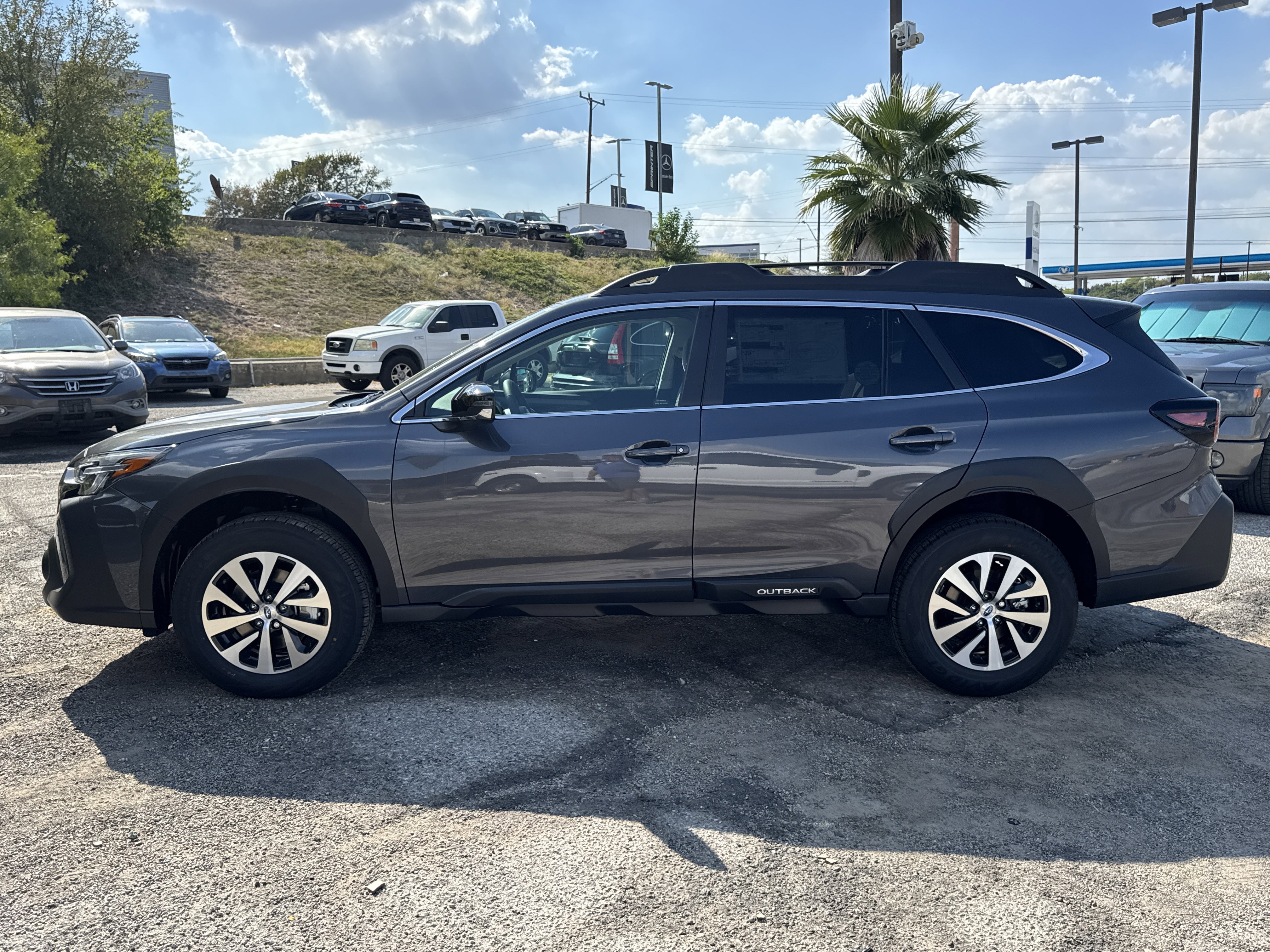 New 2025 Subaru Outback Premium image 6