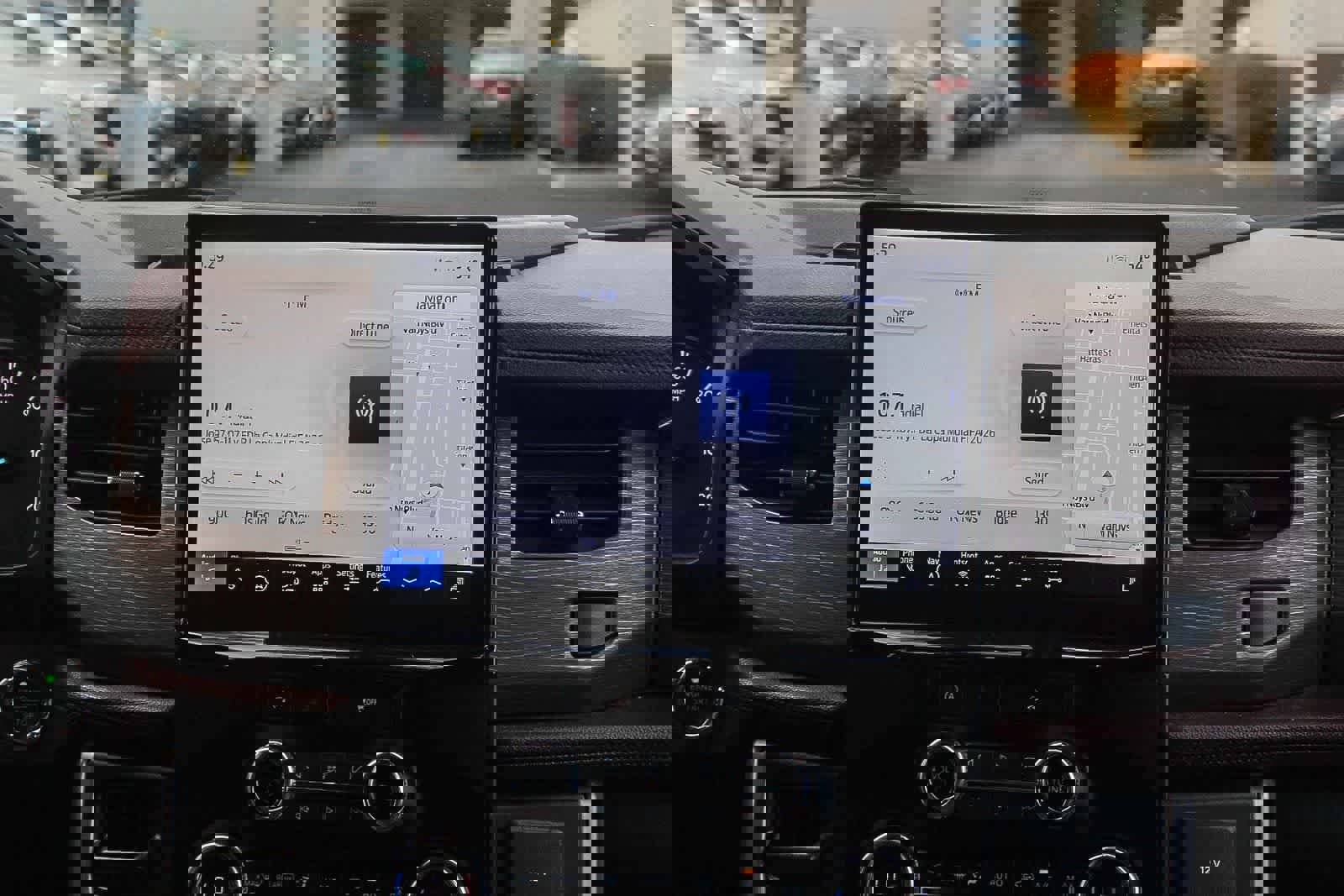 Used 2024 Ford Expedition Limited RWD image 14