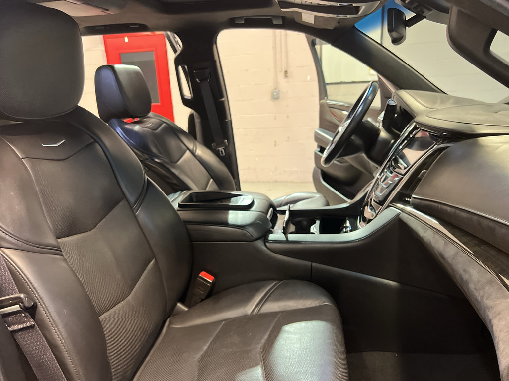 Used 2016 Cadillac Escalade Platinum AWD/4WD image 21