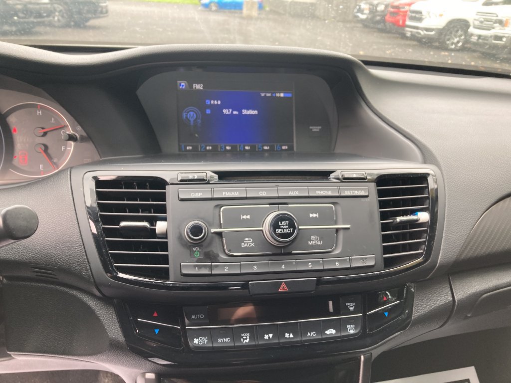 Used 2017 Honda Accord Sport image 23