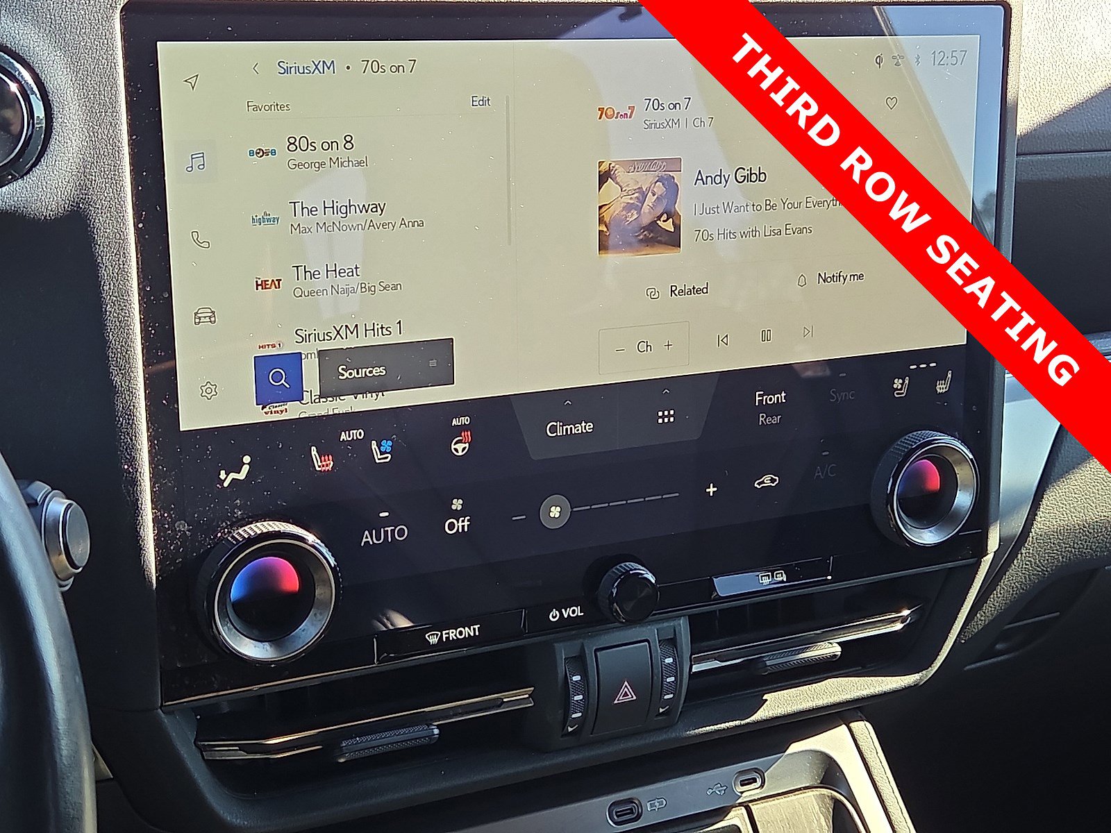 Used 2024 Lexus GX 550 w/ Accessory Package (31) image 18