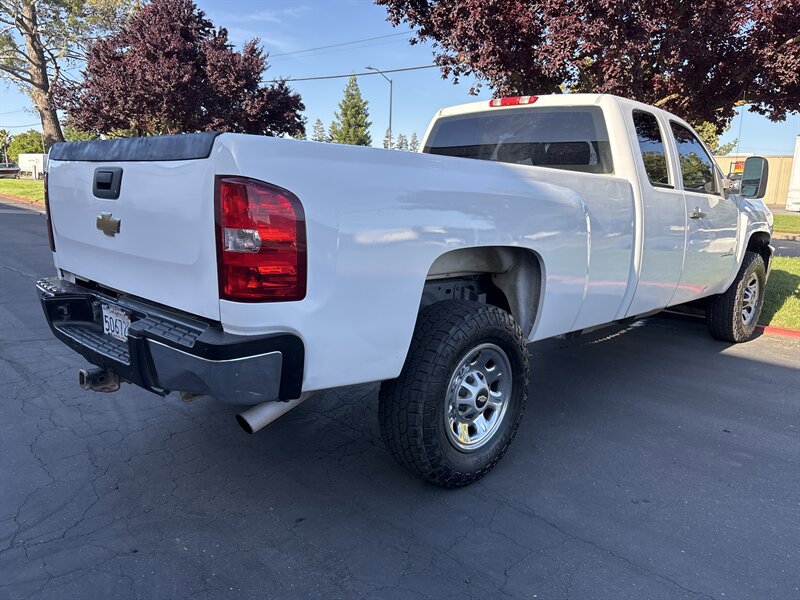 Used 2011 Chevrolet Silverado 3500 W/T AWD/4WD image 13