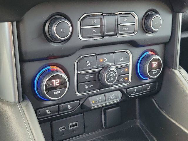 Used 2022 Chevrolet Suburban LT RWD image 25