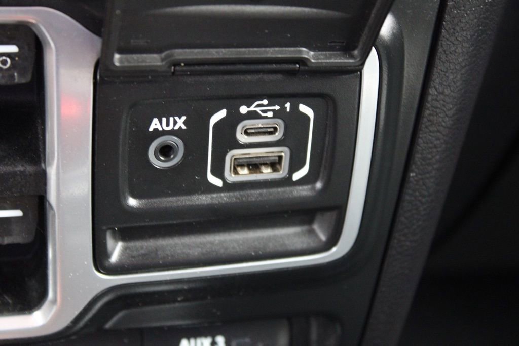 Used 2018 Jeep Wrangler Unlimited Sport S image 38