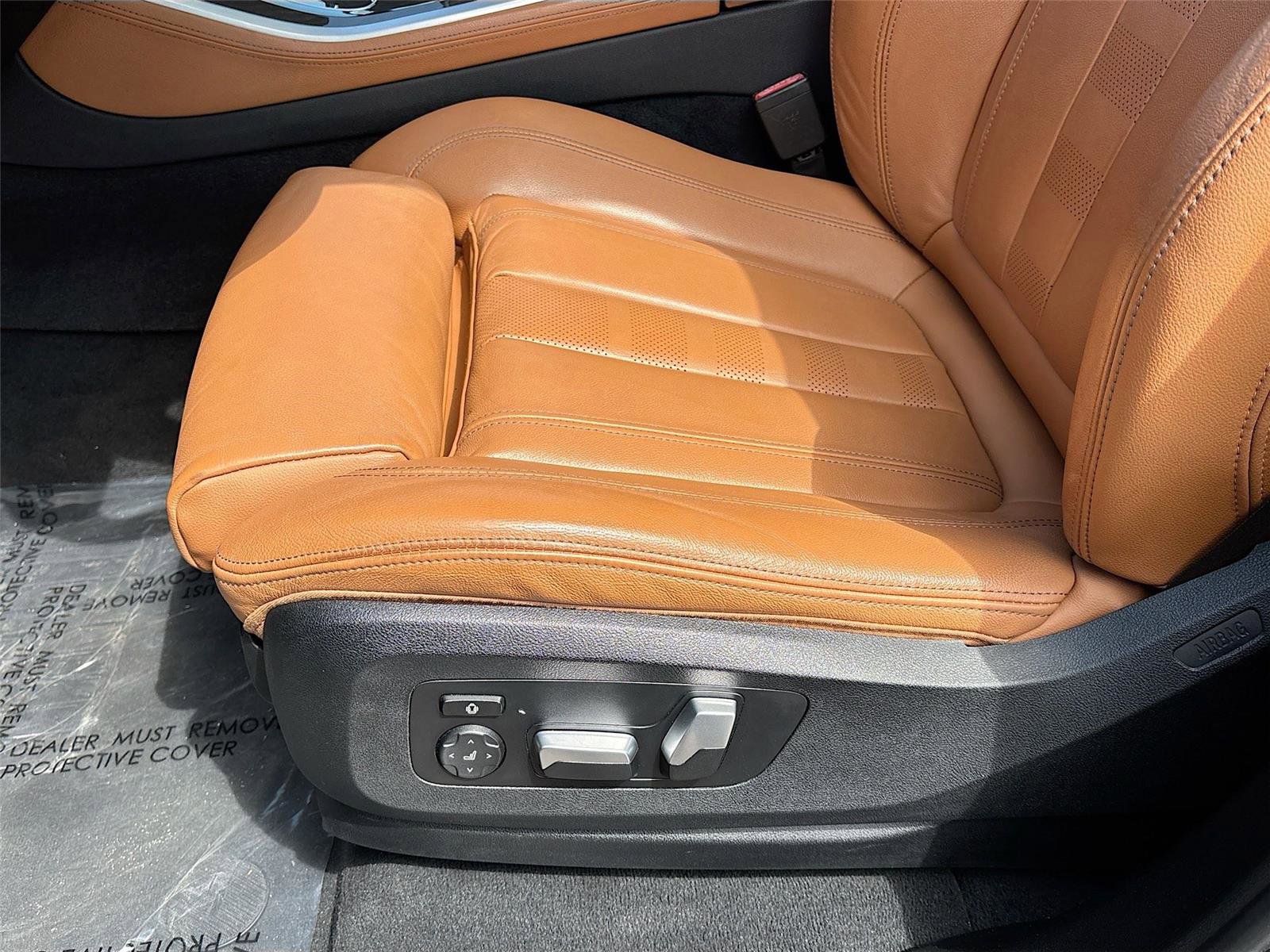 Used 2022 BMW X5 xDrive45e w/ Parking Assistance Package AWD/4WD image 19