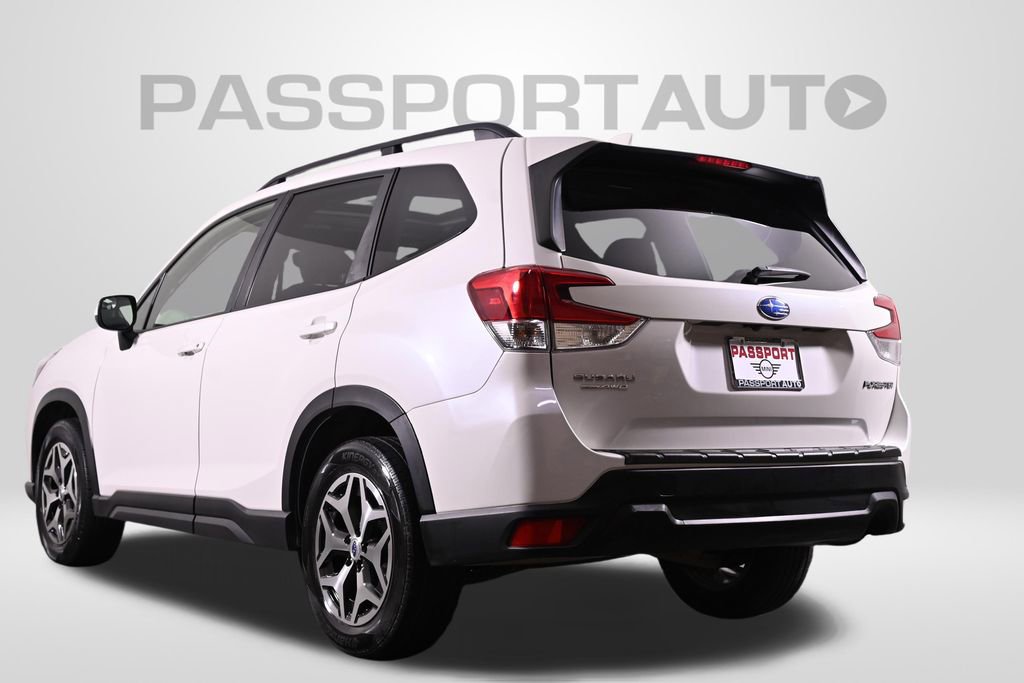 Used 2021 Subaru Forester Premium AWD/4WD image 6