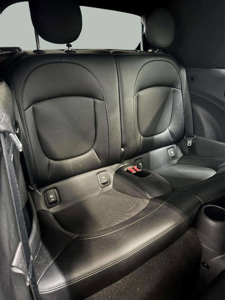Used 2018 MINI Cooper Convertible image 8