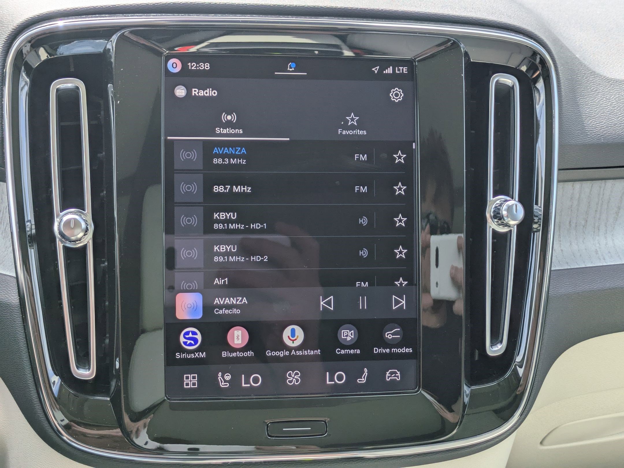 New 2026 Volvo XC40 B5 Plus w/ Protection Package Premier image 12
