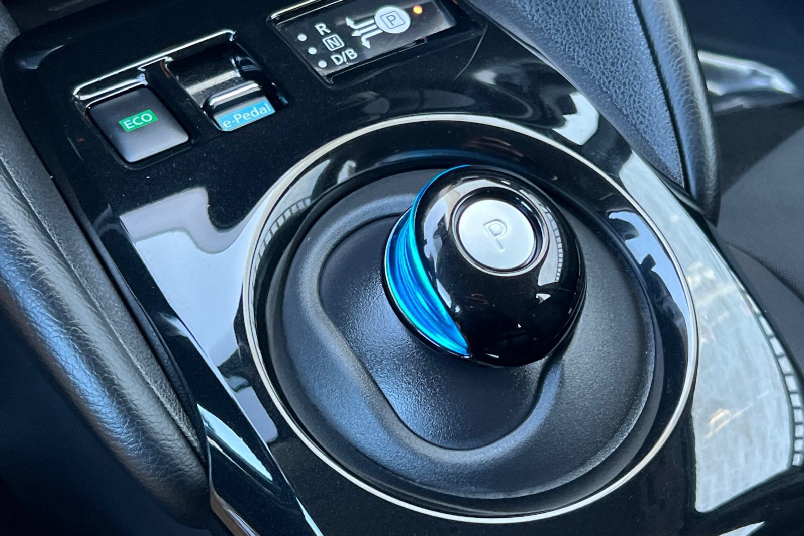 Certified 2024 Nissan Leaf SV Plus FWD image 25
