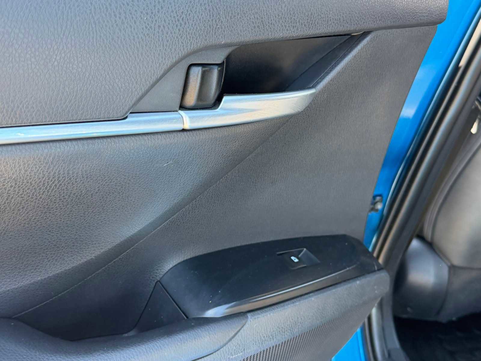 Used 2018 Toyota Camry SE FWD image 23