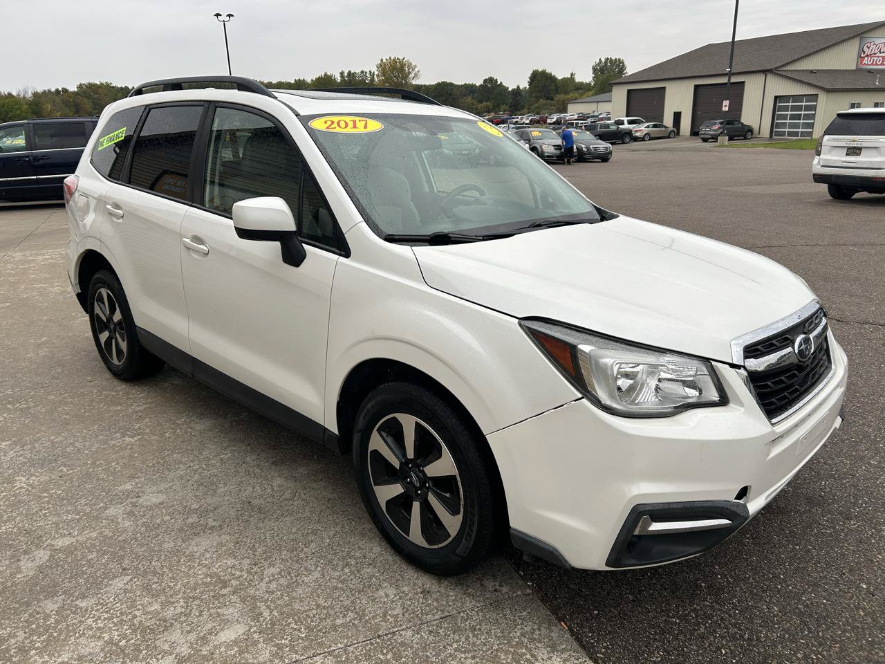 Used 2017 Subaru Forester 2.5i Premium w/ All-Weather Package AWD/4WD image 3
