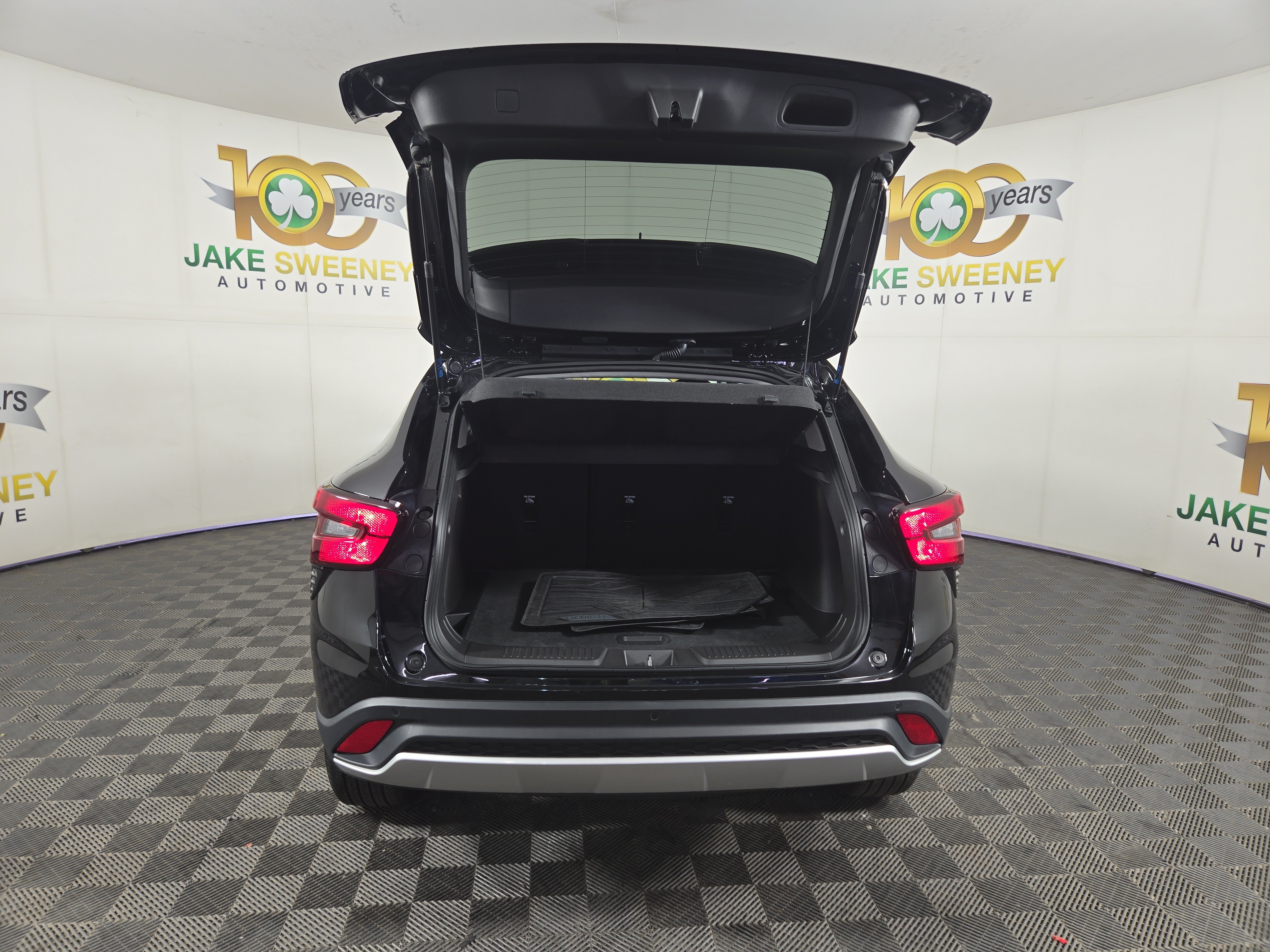 Used 2025 Chevrolet Trax LT w/ Driver Confidence Package FWD image 33