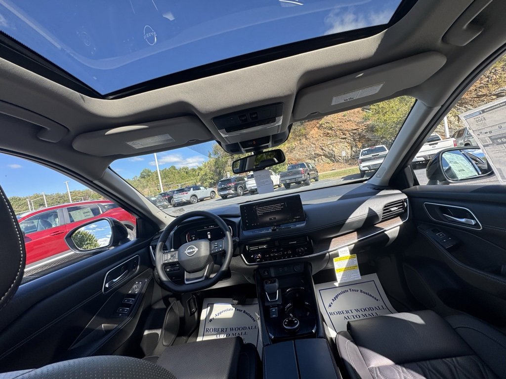 New 2026 Nissan Rogue Platinum image 13