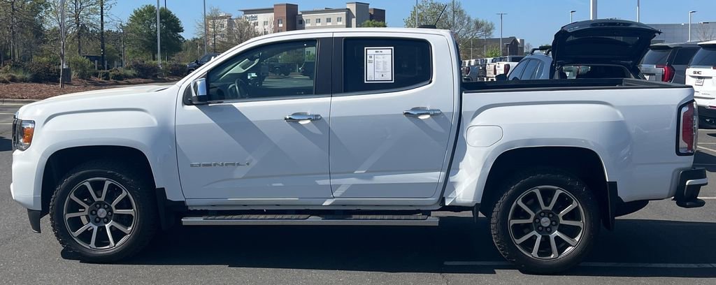 Used 2022 GMC Canyon Denali image 3