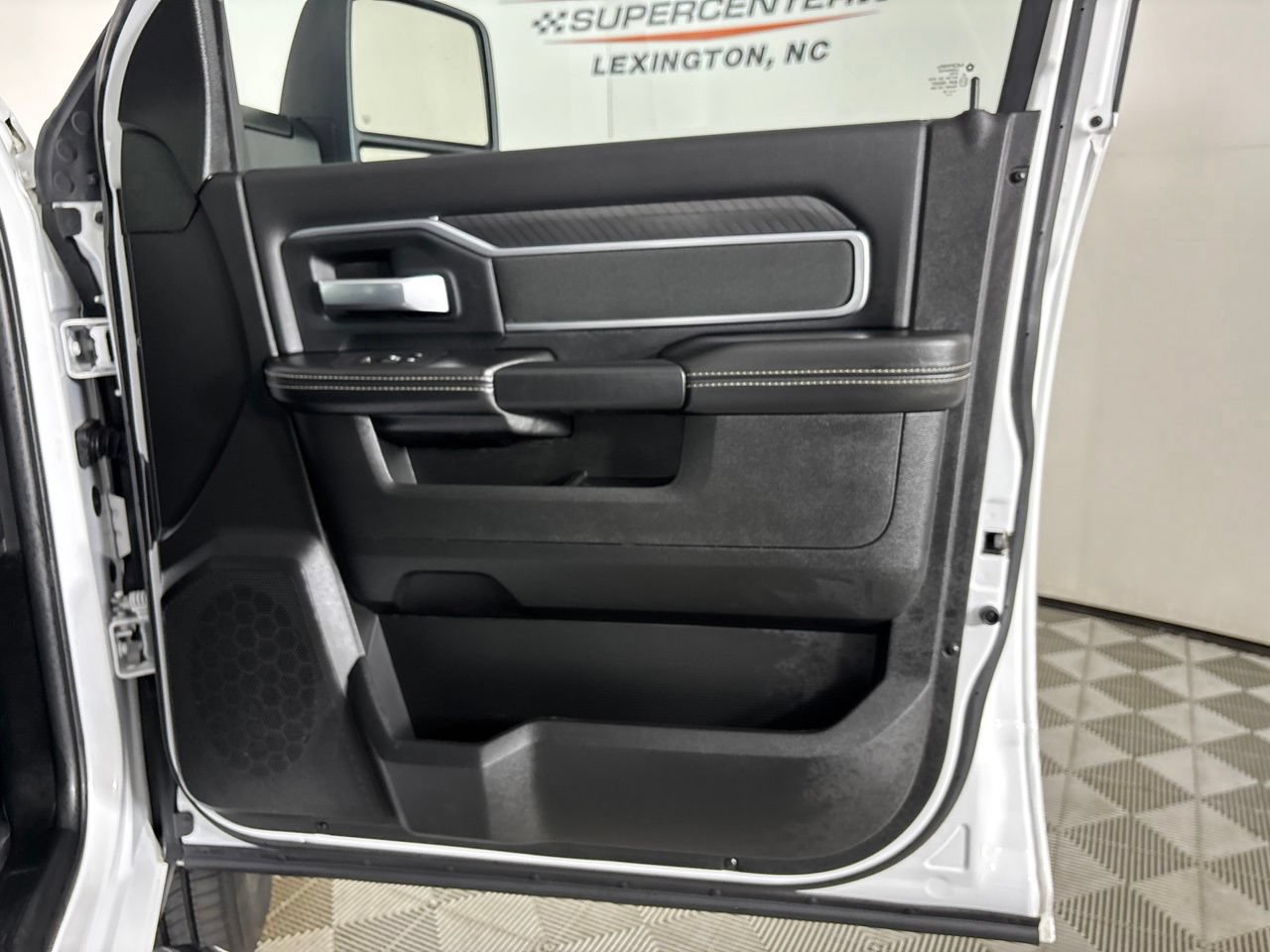 Used 2025 RAM 2500 Big Horn AWD/4WD image 27