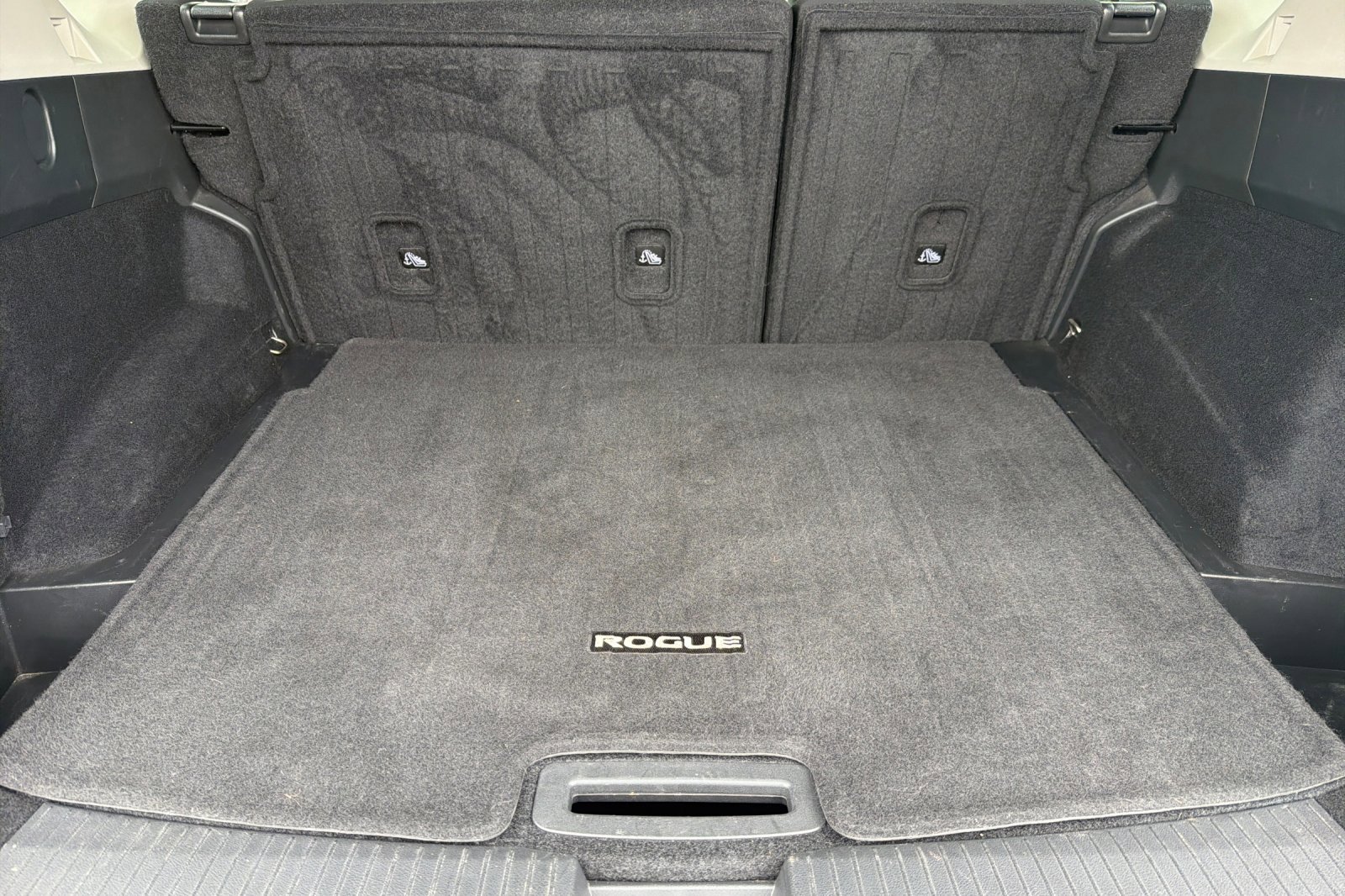 Used 2024 Nissan Rogue S image 15