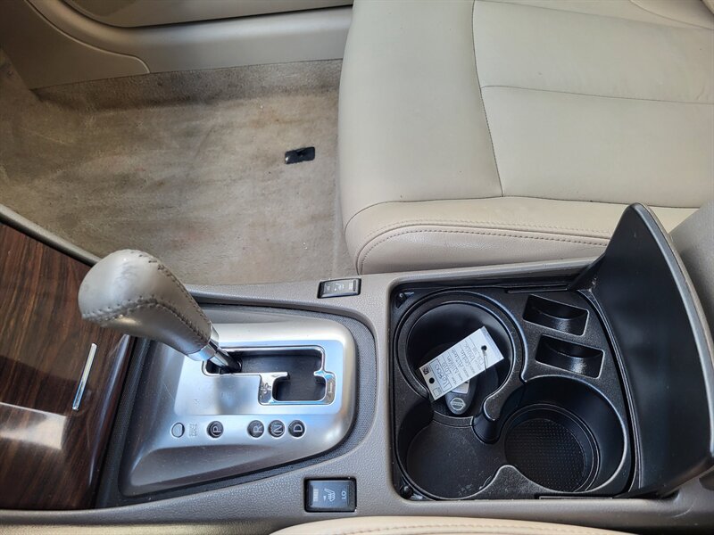 Used 2010 Nissan Altima 3.5 SR w/ Premium Pkg FWD image 19