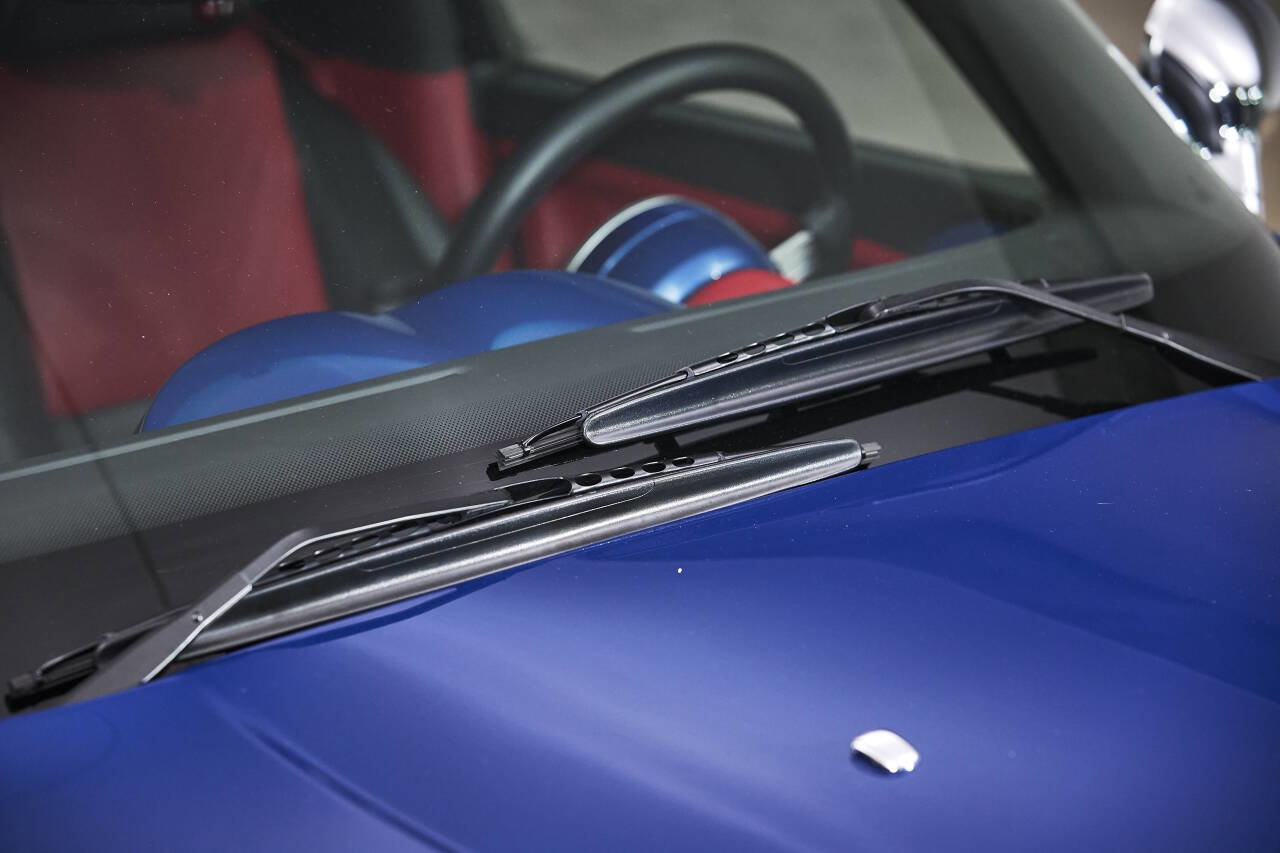 Used 2002 BMW Z8 image 53