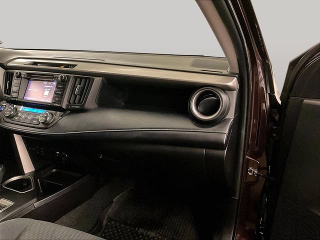 Used 2018 Toyota RAV4 XLE AWD/4WD image 15