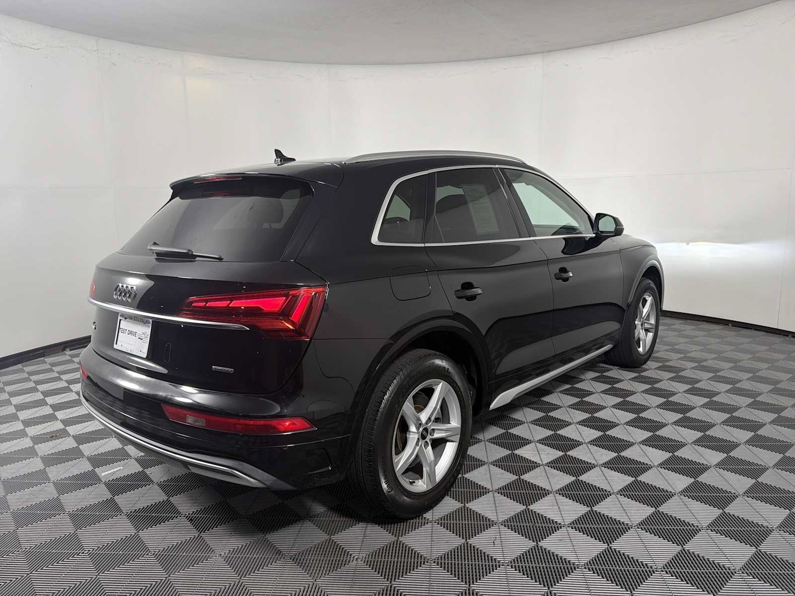 Used 2021 Audi Q5 2.0T Premium AWD/4WD image 10
