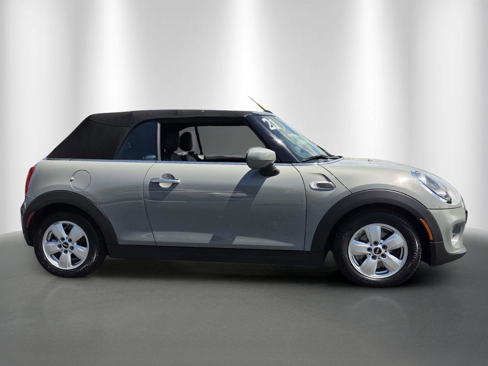 Used 2021 MINI Cooper Convertible image 8